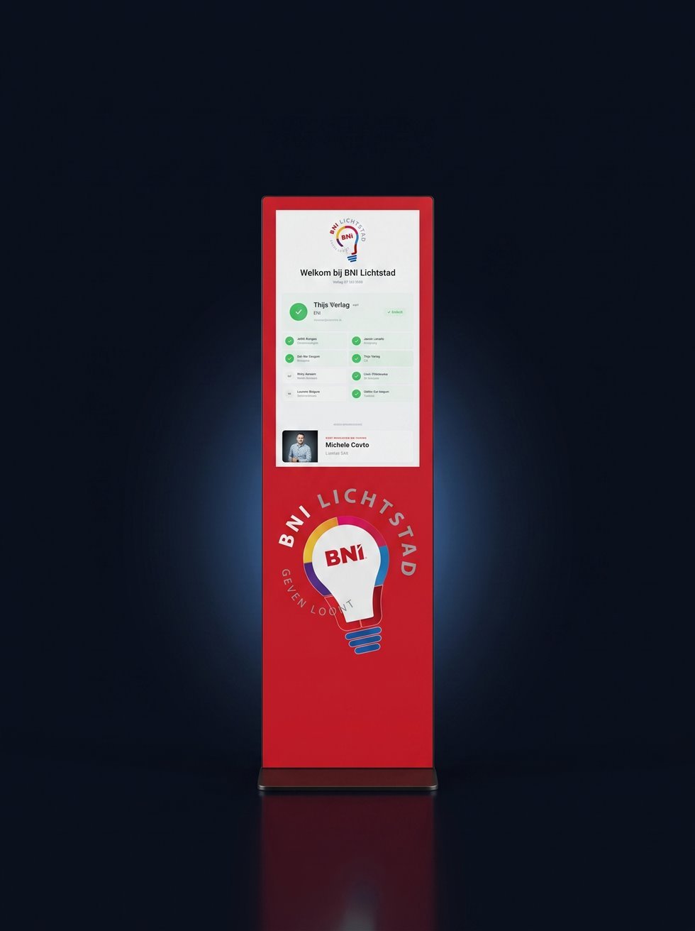 Touchscreen zuil volledig gewrapt in de huisstijl van BNI Lichtstad